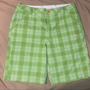 Men’s sz 34 Puma golf shorts.